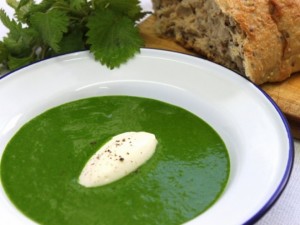 Зелени супи срещу пролетна умора