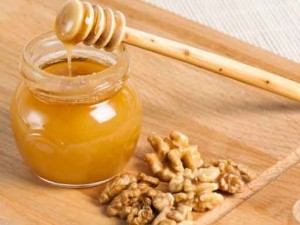 Мед и орехи срещу базедова болест