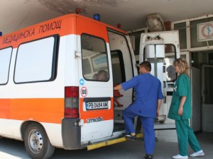 Разделят Бърза помощ на две