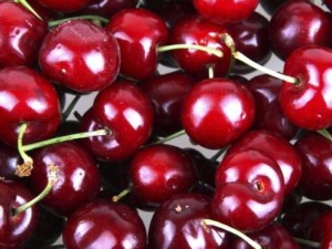 Продават череши по 50 ст. бройката