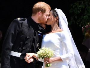 Принцеса Даяна присъства на сватбата на сина си
 