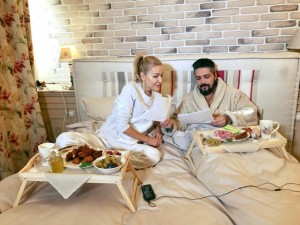 Гала във война със свекърва си