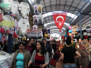 Нашенци заляха пазарите в Одрин