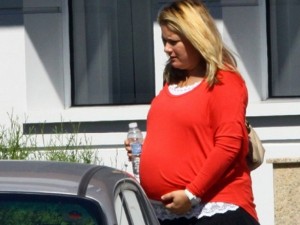Бременната Лора Крумова зарязана от мъжа си