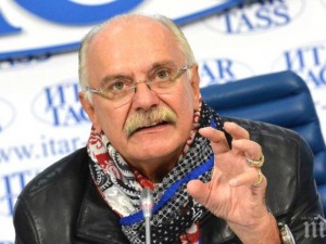 Култовият режисьор Никита Михалков приет в болница