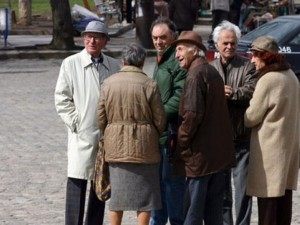 Вдигат пенсиите с 20 лв. догодина