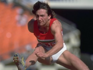 30 години от световния рекорд на Йорданка Донкова! Тренирала на препятствия, сковани от щайги
 