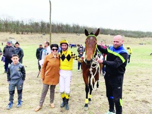 Десислава Атанасова залага на конни надбягвания