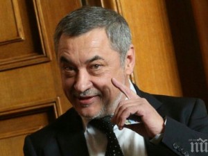 Лидерът на НФСБ Валери Симеонов: БСП да не се връщат в парламента въобще
 
 