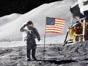 САЩ пращат жена на Луната до 5 години
 