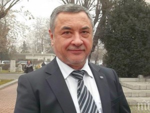 Лидерът на НФСБ Валери Симеонов: Оръжие при агресия срещу полицията, за да има ред и законност
 