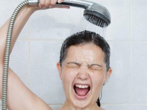 Внимание! Студеният душ в жегите е изключително опасен