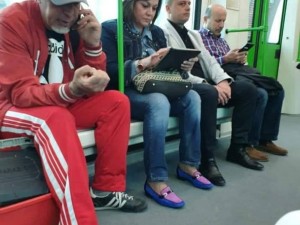 Корнелия Нинова тръгна с метрото
 
