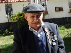 106-годишният дядо Георги излекувал перде на очите с мед
 