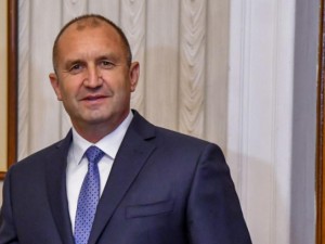 Радев – говорител или президент
 