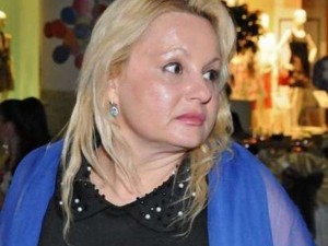 Певицата Тони Димитрова ще помага на възрастни хора в Бургас
 