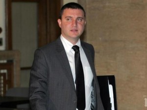 Владислав Горанов става консултант
 