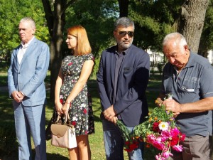 Само Тодор Славков почете паметта на дядо си в Правец