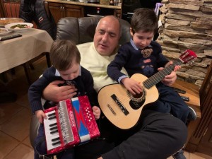 Внучетата на Борисов стават музиканти (Снимки)
 