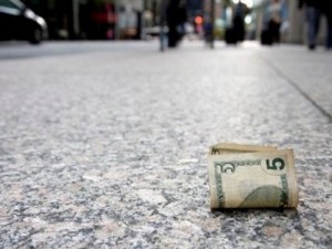 Какво вещаят намерените на улицата пари 
 