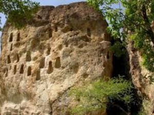 Чудати скали в Родопите поглъщат звука