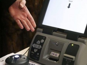 ЦИК обучава за гласуване с машина 

 
