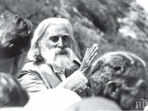 Петър Дънов: Косата е антена, свързва ни с Космоса!
 