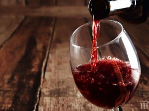 Пием по-малко вино заради пандемията
 