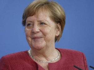 Ангела Меркел с 10 хиляди евро пенсия
