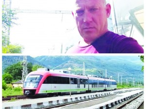 Васил е четвърто поколение железничар, работи на 12-часови смени 
 