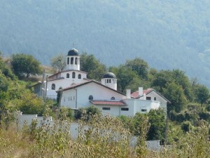 Лековита вода блика в манастир край София 
 