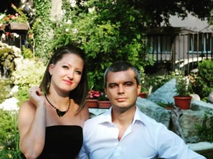 Костадин Костадинов се прибра при жена си след развода
 