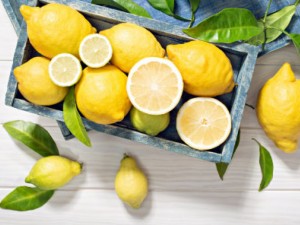 Нарязани лимони до леглото чистят негативната енергия
