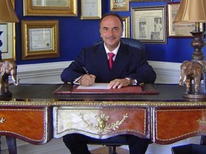 Системата на легендарния д-р Леонард Колдуел лекува рака за 2 седмици 

 
