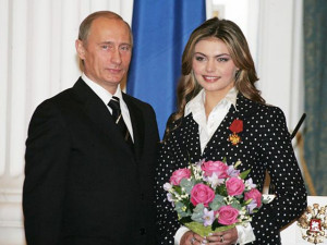 Любимата на Путин Кабаева се върна в Русия
