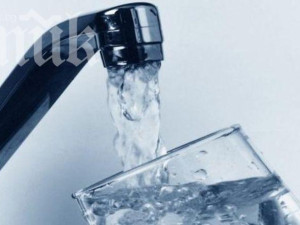 Куриоз: Блок плаща водата на ресторант