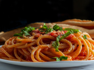 Рецепти със спагети по джоба на всеки
 
