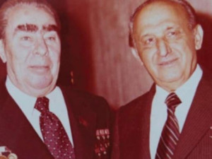 Защо Брежнев пристига с влак в резиденцията на Тато в Банкя
 