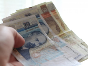 327 000 семейства с помощи за отопление
 
 