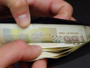 Чорбаджиите скачат срещу новата минимална заплата от 933 лева