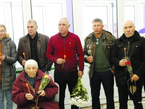 Стоичков, Балъков и Бончо Генчев отдадоха почит на Трифон Иванов
 