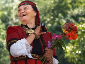 Валя Балканска се отдава на градинарството 
 