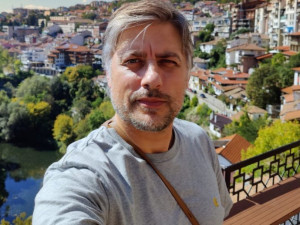 Кралска торта за ЧРД на Владо Карамазов (Снимка)
