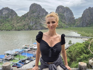 Ева Кикерезова топи мазнинки с липосукция
 
