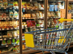 Гърция сваля цените на 1000 стоки в магазините