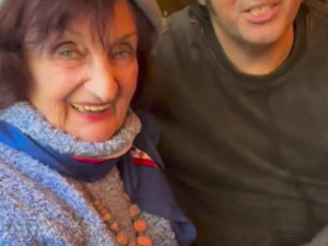 Мими Николова записва нова версия на вечния хит „Замълчи, замълчи“
