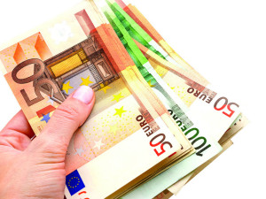 Пенсиите за януари ще бъдат платени в евро