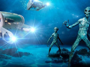 Заснеха извънземни да излизат от океана?
