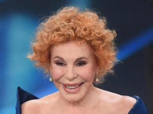 Легендата Орнела Ванони, пяла на „Златният Орфей“, издъхна на 91
