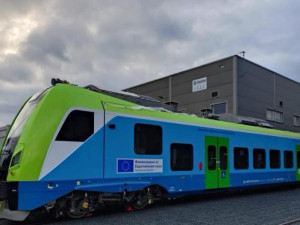 Показаха първия БГ електрически влак